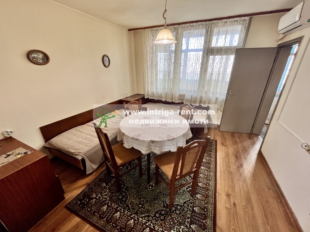 Residence with energy efficiency and amenities! Large, monolithic, furnished, two-room apartment for rent, located in the prestigious Lyuben Karavelov neighborhood of the city of Haskovo.