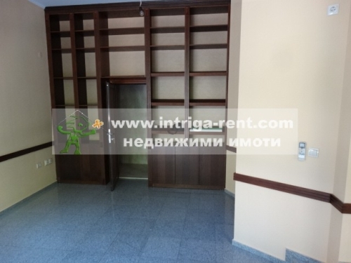 Commercial premises – Representative office/agency for rent in the center of Haskovo.