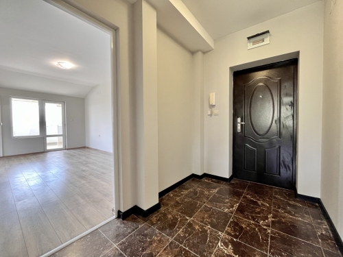 Sun, space and style near Kenana Park - an apartment you'll fall in love with!