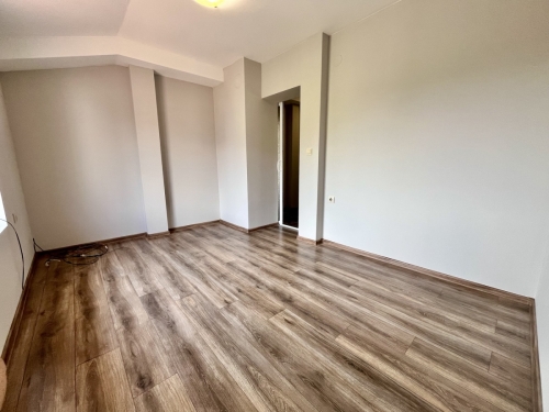 Sun, space and style near Kenana Park - an apartment you'll fall in love with!