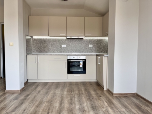 Sun, space and style near Kenana Park - an apartment you'll fall in love with!