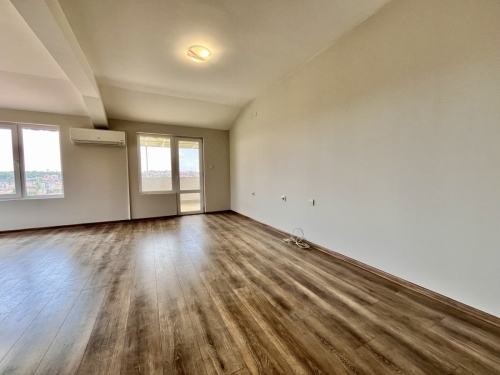 Sun, space and style near Kenana Park - an apartment you'll fall in love with!