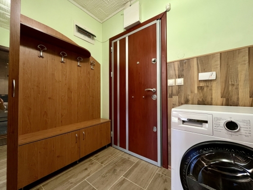 Two-room, luxurious, fully furnished monolithic apartment for rent - newly built, located in the Ovcharski district of Haskovo.