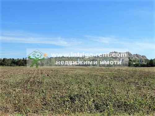 ATTRACTIVE INVESTMENT PROPERTY!!! A plot in a regulated area intended for industrial-warehouse, manufacturing and administrative development, complete with ready project designs and an issued building permit, located in the Northern Industrial Zone of the city of Haskovo.