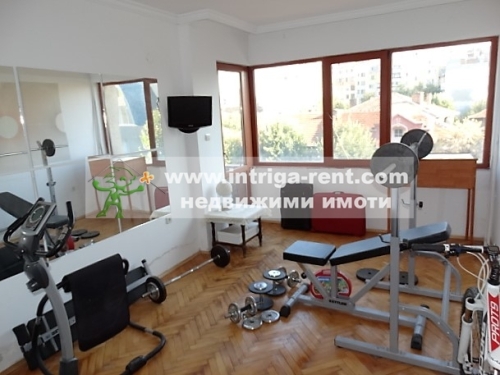 Four-room monolithic apartment for rent, located in the very center of the city of Haskovo.