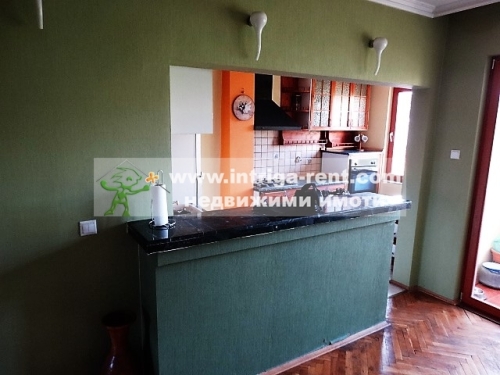 Four-room monolithic apartment for rent, located in the very center of the city of Haskovo.