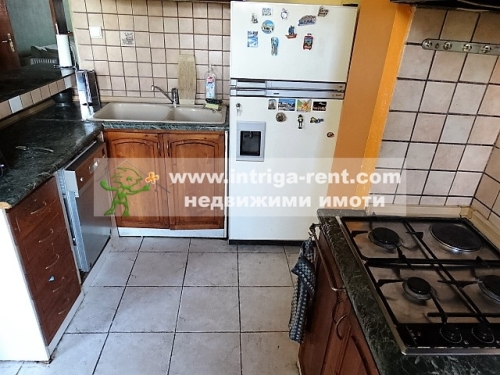 Four-room monolithic apartment for rent, located in the very center of the city of Haskovo.