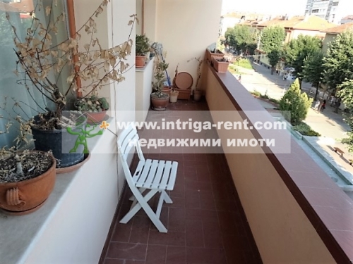 Four-room monolithic apartment for rent, located in the very center of the city of Haskovo.