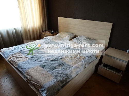 Four-room monolithic apartment for rent, located in the very center of the city of Haskovo.