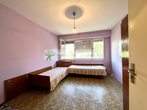 Two-room apartment for rent, located in the Lyuben Karavelov neighborhood of Haskovo.