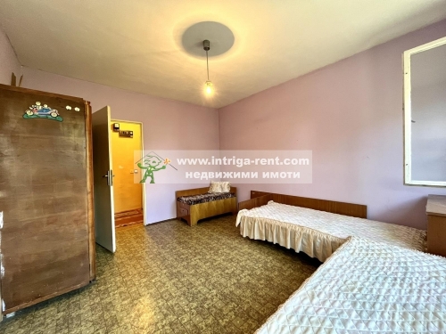 Two-room apartment for rent, located in the Lyuben Karavelov neighborhood of Haskovo.