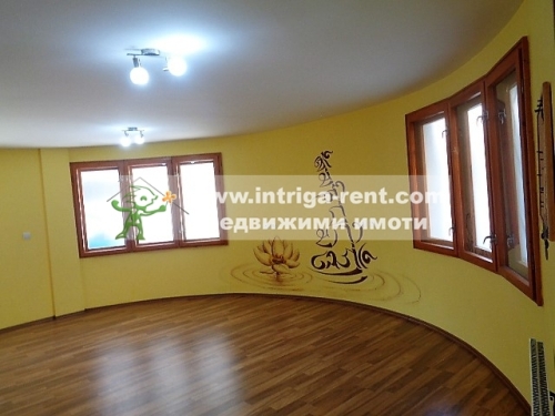 HALL FOR ADMINISTRATIVE AND RECREATIONAL ACTIVITY FOR RENT, located in the Uchilishni neighborhood of the city of Haskovo.