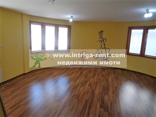 HALL FOR ADMINISTRATIVE AND RECREATIONAL ACTIVITY FOR RENT, located in the Uchilishni neighborhood of the city of Haskovo.