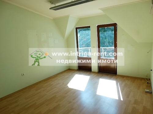 New monolithic offices for rent, located in the center of Haskovo.