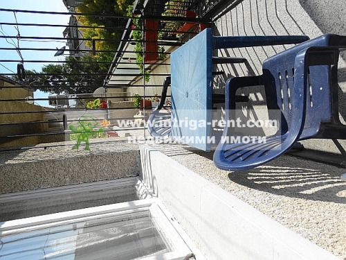 Four-room monolithic apartment for rent with the option to use a private garage, located in the elite Uchilishni neighborhood of Haskovo.