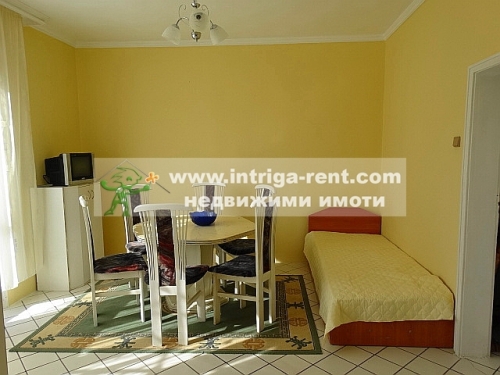 Four-room monolithic apartment for rent with the option to use a private garage, located in the elite Uchilishni neighborhood of Haskovo.