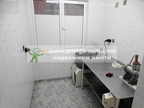 Commercial premises for rent, consisting of a fully equipped FOOD STORE, located in the Kameni district of the city of Haskovo.