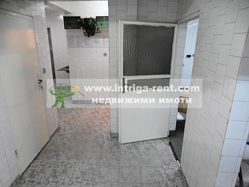 Commercial premises for rent, consisting of a fully equipped FOOD STORE, located in the Kameni district of the city of Haskovo.