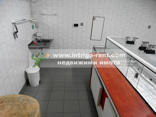 Commercial premises for rent, consisting of a fully equipped FOOD STORE, located in the Kameni district of the city of Haskovo.