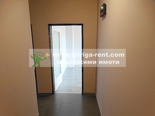 Three-room apartment for rent, located in a newly renovated residential building in the elite Lyuben Karavelov neighborhood, Haskovo.