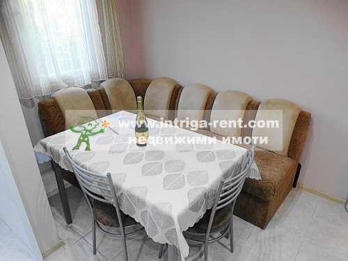 Three-room apartment for rent, located in a newly renovated residential building in the elite Lyuben Karavelov neighborhood, Haskovo.