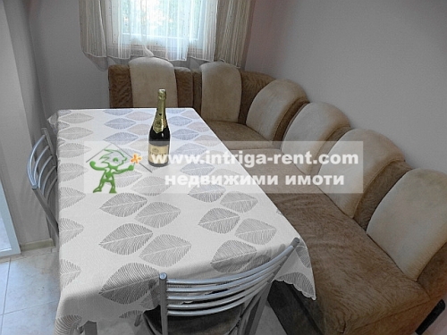 Three-room apartment for rent, located in a newly renovated residential building in the elite Lyuben Karavelov neighborhood, Haskovo.