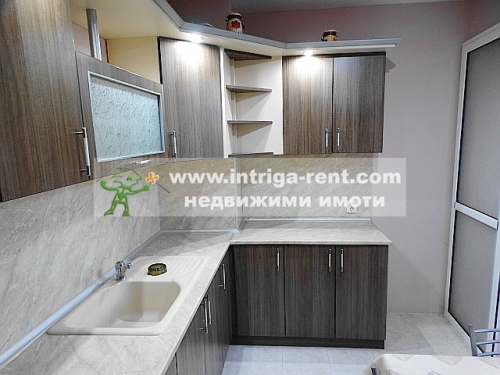 Three-room apartment for rent, located in a newly renovated residential building in the elite Lyuben Karavelov neighborhood, Haskovo.