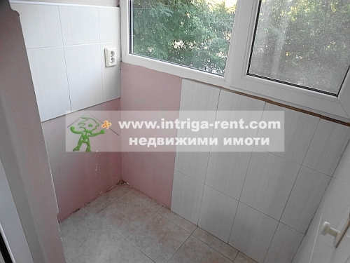 Three-room apartment for rent, located in a newly renovated residential building in the elite Lyuben Karavelov neighborhood, Haskovo.