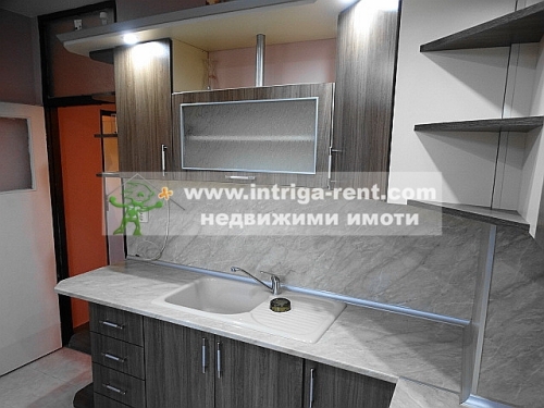 Three-room apartment for rent, located in a newly renovated residential building in the elite Lyuben Karavelov neighborhood, Haskovo.