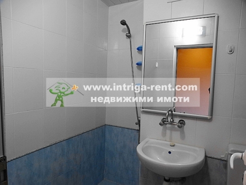 Three-room apartment for rent, located in a newly renovated residential building in the elite Lyuben Karavelov neighborhood, Haskovo.