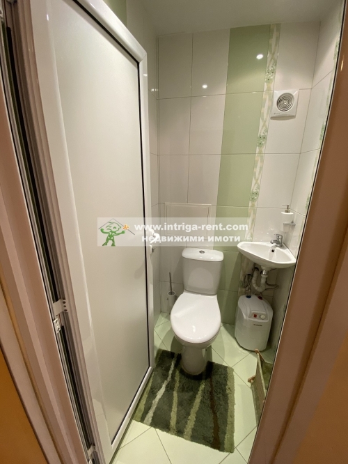 Three-room apartment for rent, located in a new, fully renovated residential building in the elite Lyuben Karavelov neighborhood, Haskovo.
