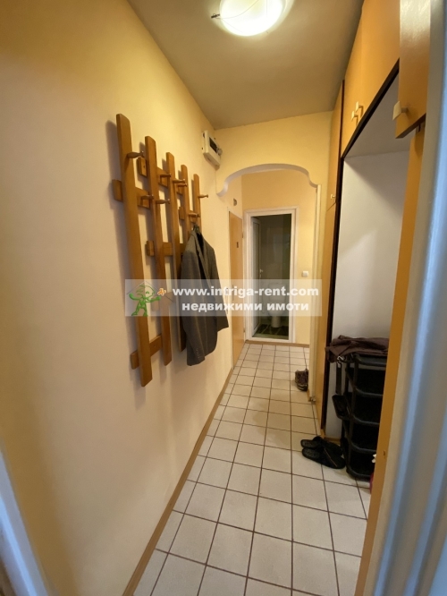 Three-room apartment for rent, located in a new, fully renovated residential building in the elite Lyuben Karavelov neighborhood, Haskovo.