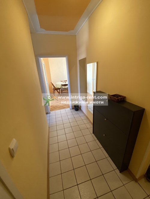Three-room apartment for rent, located in a new, fully renovated residential building in the elite Lyuben Karavelov neighborhood, Haskovo.