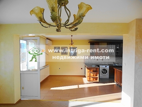 Three-room luxury monolithic apartment for rent — newly built, located in the Mladezhki Halm district of the city of Haskovo.
