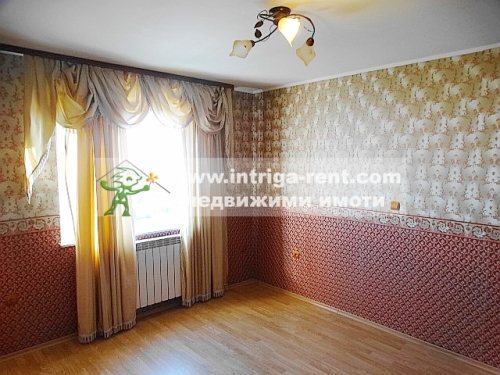 Three-room luxury monolithic apartment for rent — newly built, located in the Mladezhki Halm district of the city of Haskovo.
