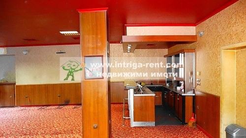 TOP LOCATION!!! An exceptionally attractive commercial property — a SHOP FOR INDUSTRIAL / FOOD PRODUCTS — located in the very center of Haskovo.