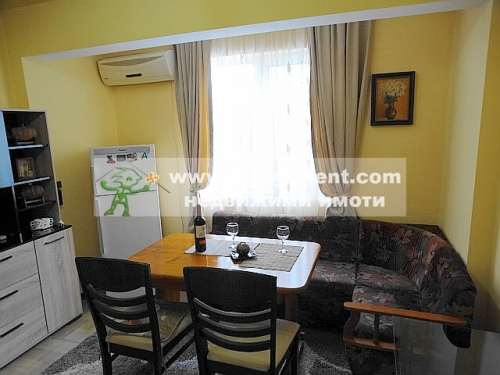 One-room furnished apartment for rent - studio, located in the elite Lyuben Karavelov neighborhood of the city of Haskovo.