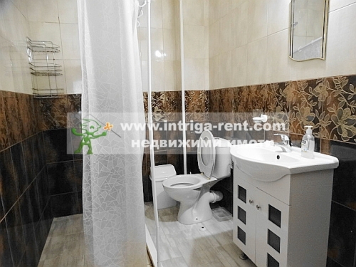 Three-room monolithic apartment for rent with a detached garage - new construction, located in the Ovcharski district of Haskovo.