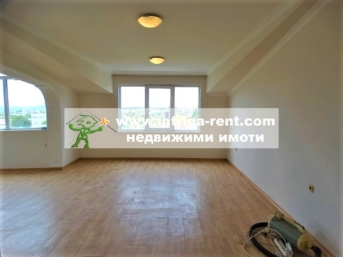 Three-room, semi-furnished apartment located in the Kamenni neighborhood of Haskovo.