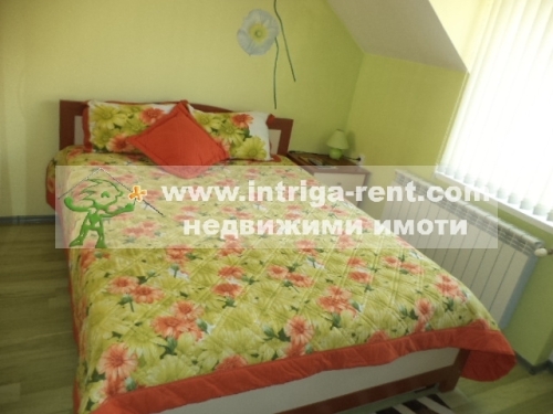 Fully furnished three-room monolithic apartment for rent, located in the Ovcharski neighborhood of Haskovo.