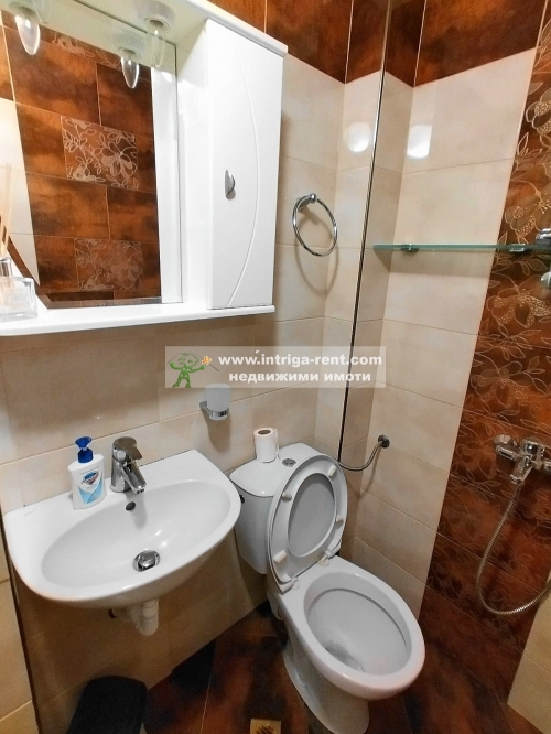 Two-room, luxurious, fully furnished monolithic apartment for rent, located in the very center of Haskovo.