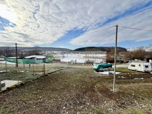 Действащ Рибарник, разположен в село Тракиец, общ.Хасково, обл.Хасково.