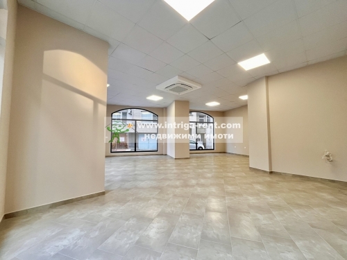 Rent and prosper! Prestigious, luxurious commercial space for rent - new construction, located in the Uchilishni neighborhood of the city of Haskovo.