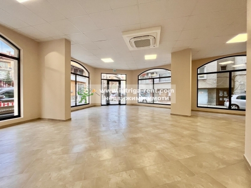 Rent and prosper! Prestigious, luxurious commercial space for rent - new construction, located in the Uchilishni neighborhood of the city of Haskovo.