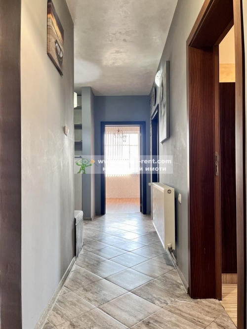 Family comfort and warmth! Large, furnished three-room monolithic apartment for rent, located in the Ovcharski neighborhood of Haskovo.