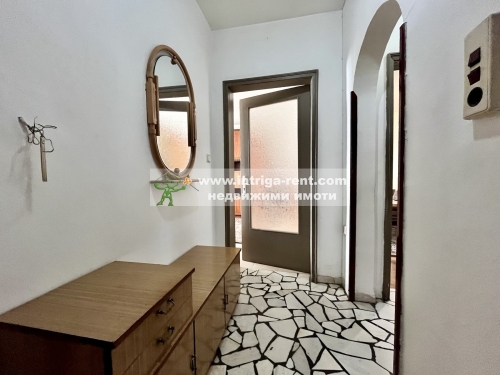 Residence with energy efficiency and amenities! Large, monolithic, furnished, two-room apartment for rent, located in the prestigious Lyuben Karavelov neighborhood of the city of Haskovo.