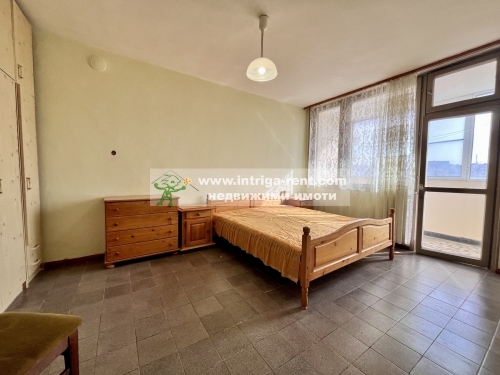 Residence with energy efficiency and amenities! Large, monolithic, furnished, two-room apartment for rent, located in the prestigious Lyuben Karavelov neighborhood of the city of Haskovo.