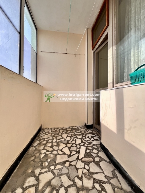 Residence with energy efficiency and amenities! Large, monolithic, furnished, two-room apartment for rent, located in the prestigious Lyuben Karavelov neighborhood of the city of Haskovo.