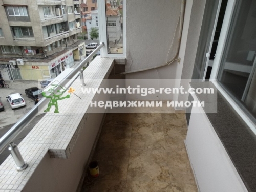 Three-room monolithic apartment for rent, located in the Uchilishni neighborhood of the city of Haskovo.
