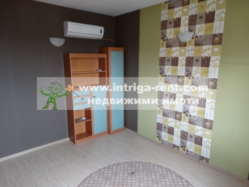 Three-room monolithic apartment for rent, located in the Uchilishni neighborhood of the city of Haskovo.